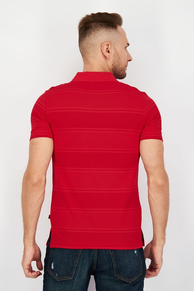 PUMA تي شيرت رياضي للرجال بأكمام قصيرة مناسب للخارج، أحمر - Image 4